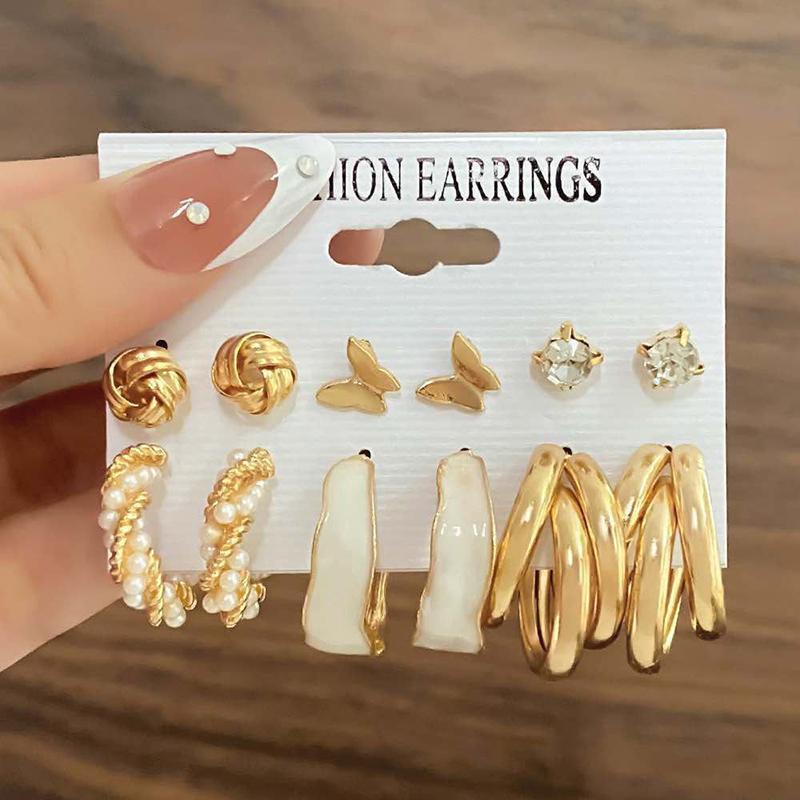 Vintage Geometric Golden Drop Earrings for Women-002